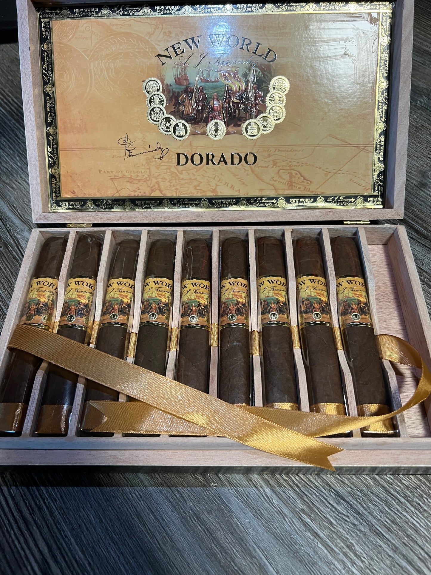 Aj Fernandez New World Dorado-Robusto