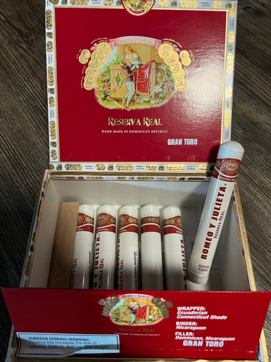 Romeo y Julieta Reserva Real-Gran Toro